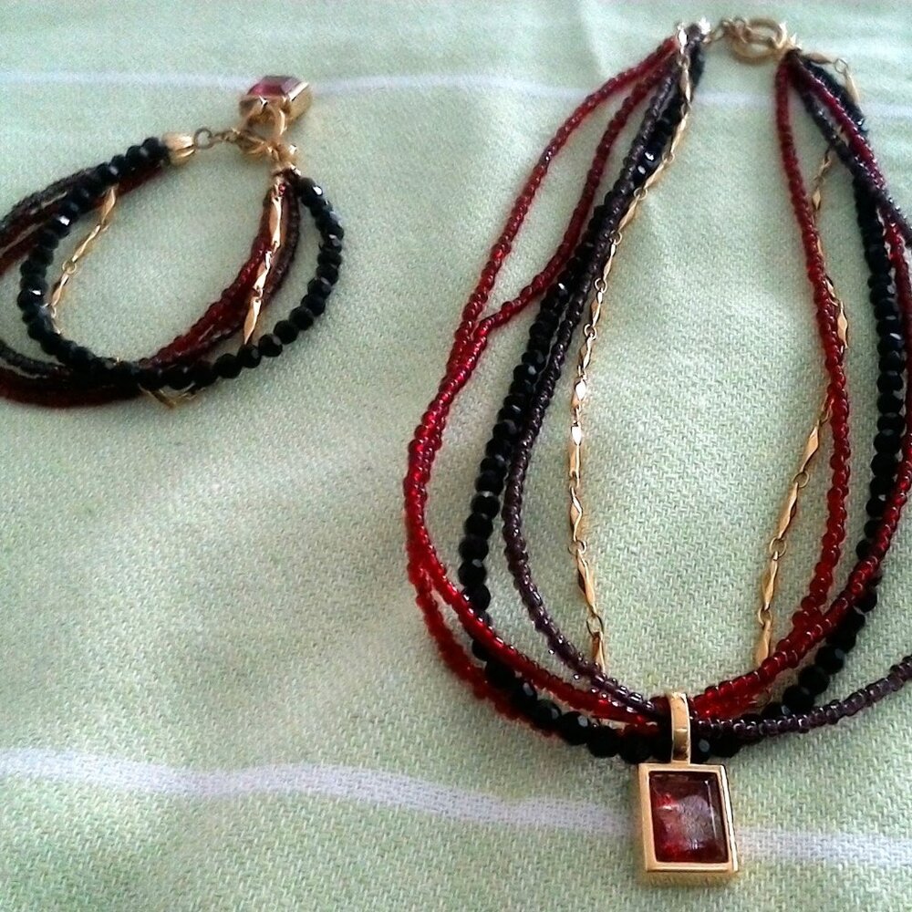 Multilayered Beaded Necklace with matching Bracelet